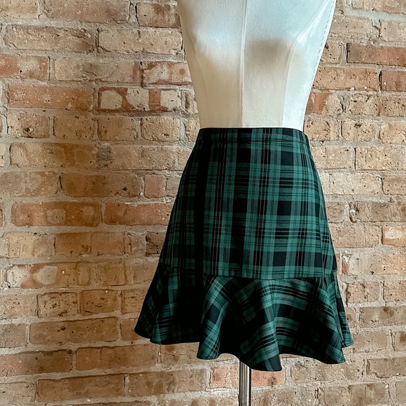 BNWT Draper James Ruffle Hem Skirt in Blackwatch Plaid - Picture 13 of 16